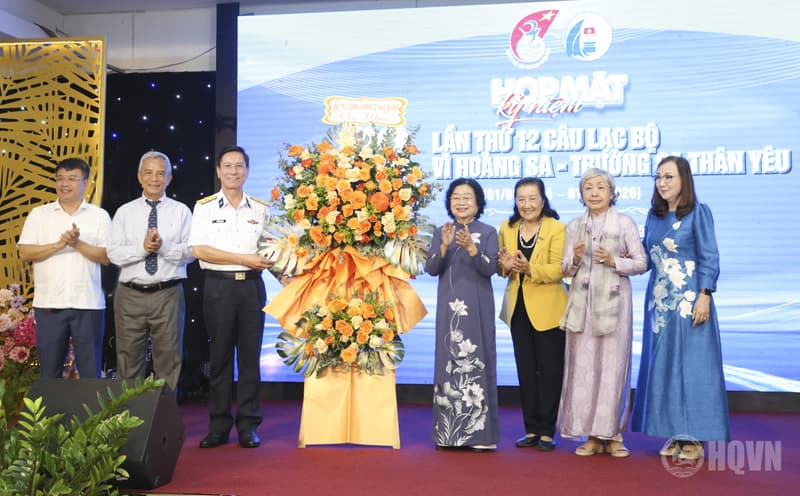Câu lạc bộ “Vì Hoàng Sa - Trường Sa thân yêu” họp mặt kỷ niệm 12 năm thành lập