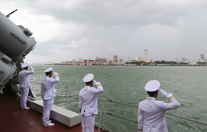 Tàu 016 - Quang Trung tham gia Lễ duyệt binh tàu Hải quân ASEAN
