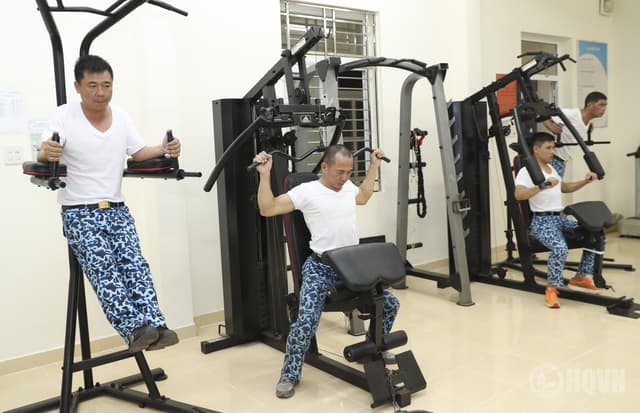 Bộ đội tàu ngầm khỏe để huấn luyện giỏi