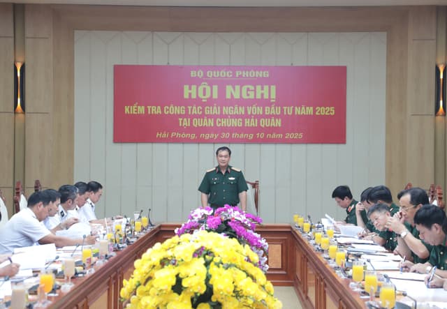 Bộ Quốc phòng kiểm tra công tác giải ngân vốn đầu tư công năm 2025 tại Quân chủng Hải quân