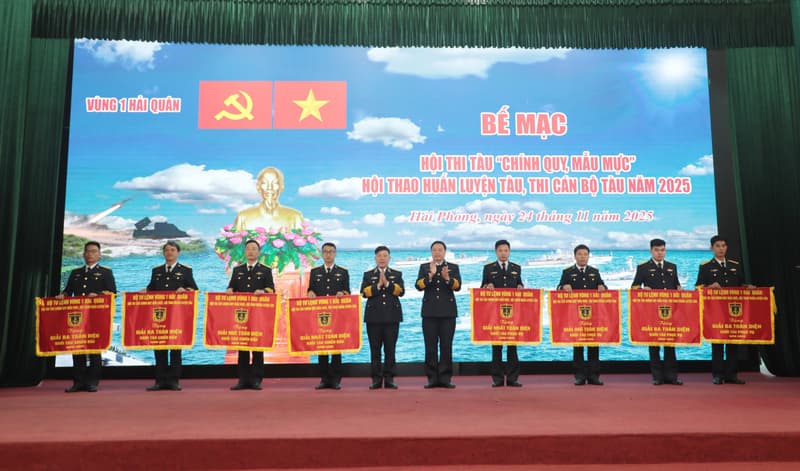 Vùng 1 Hải quân bế mạc Hội thi tàu “chính quy, mẫu mực”, hội thao huấn luyện tàu năm 2025