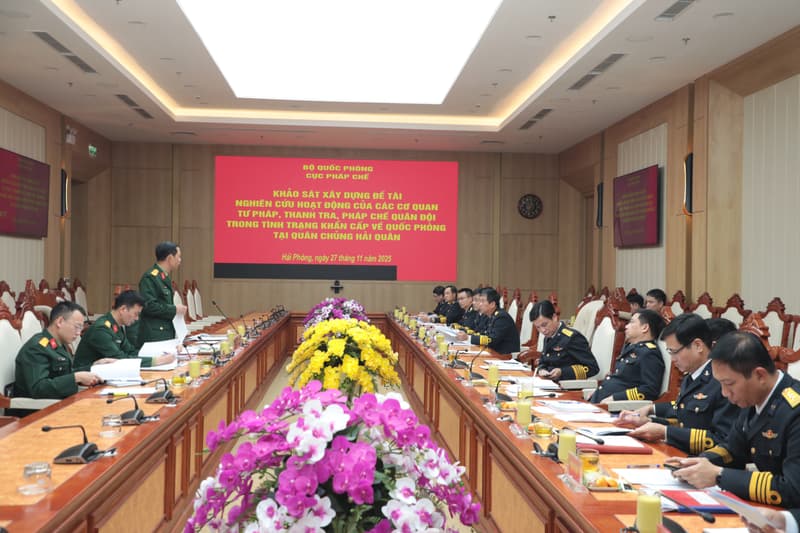 Cục Pháp chế Bộ Quốc phòng khảo sát thực tế tại Quân chủng Hải quân