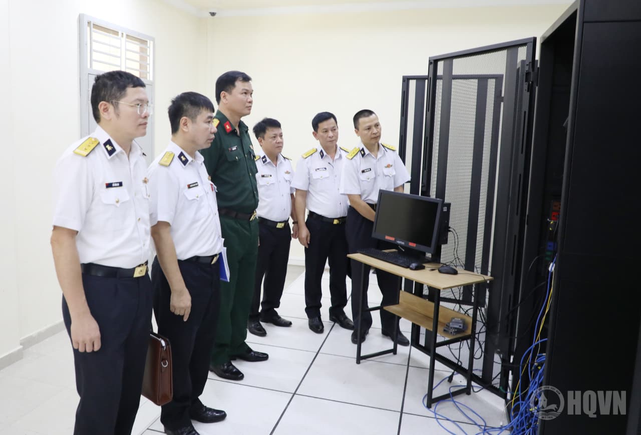Bộ Quốc phòng Kiểm tra công tác bảo đảm kỹ thuật, chuyển đổi số trong Quân chủng Hải quân