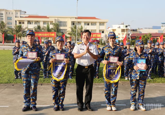 Bộ Tham mưu giao lưu kỷ niệm 96 năm Ngày thành lập Hội Liên hiệp Phụ nữ Việt Nam