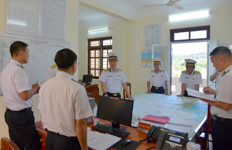 Vùng 4 Hải quân kiểm tra công tác sẵn sàng chiến đấu và chuẩn bị đón tết của Lữ đoàn 955