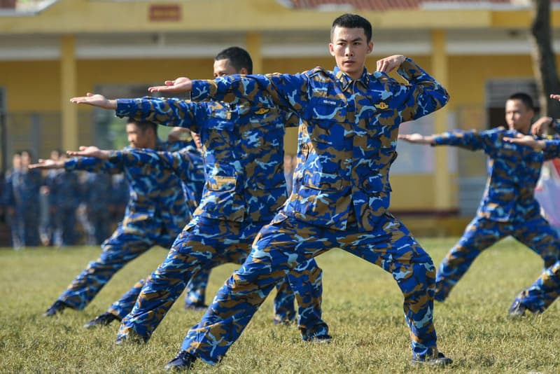 Phòng chống say nắng, say nóng cho bộ đội