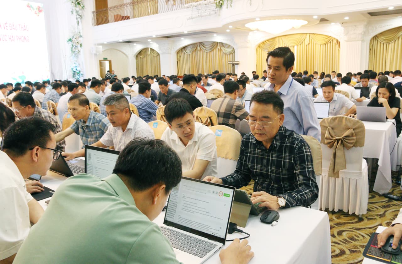 Quân chủng Hải quân phối hợp tổ chức kỳ thi nghiệp vụ chuyên môn đấu thầu