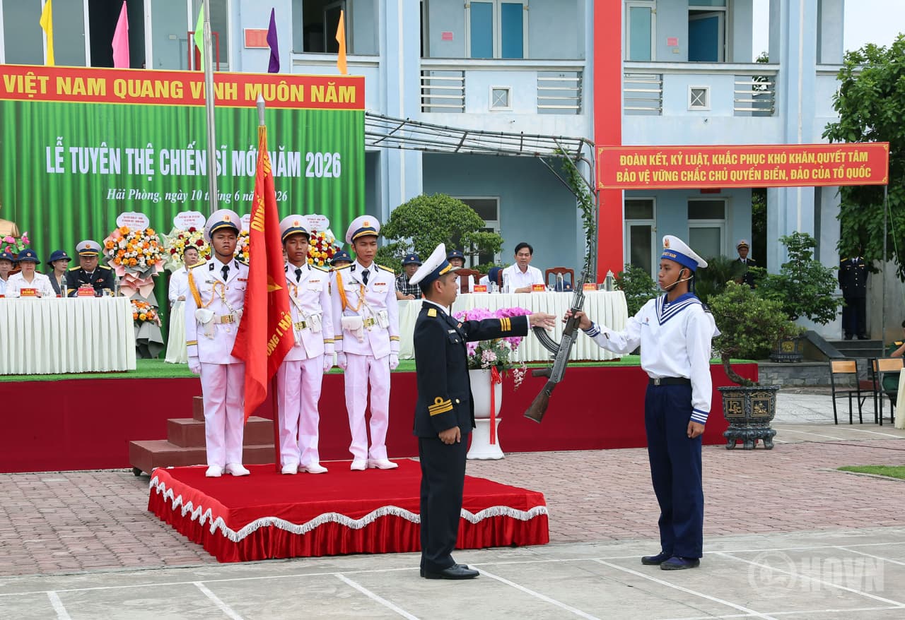 Chiến sĩ mới Tiểu đoàn 158 có bước trưởng thành vượt bậc