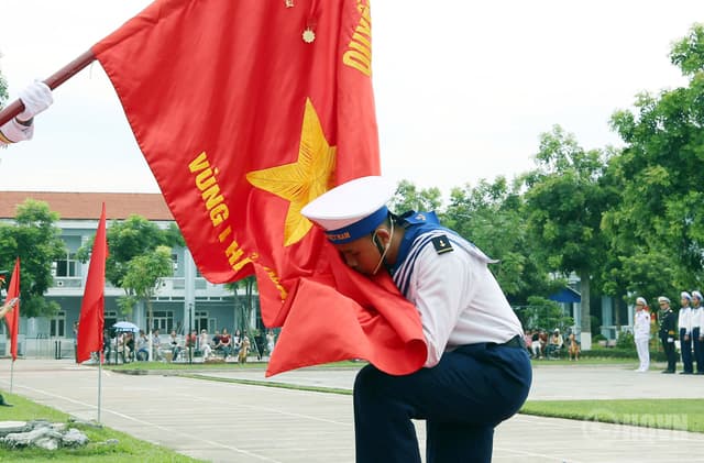 Chiến sĩ mới Tiểu đoàn 158 có bước trưởng thành vượt bậc