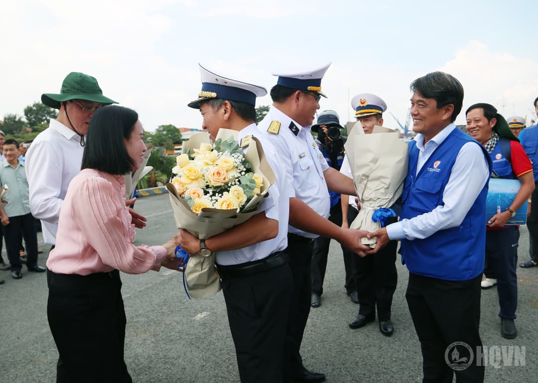 Đoàn công tác TP Hồ Chí Minh hoàn thành chuyến thăm quân dân trên vùng biển Tây Nam