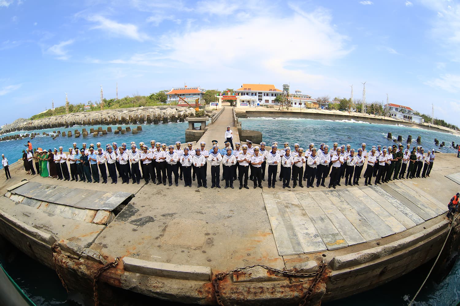 Gửi trọn niềm tin người lính biển