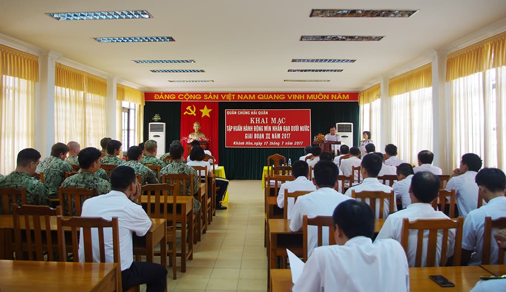 Tập huấn hành động mìn nhân đạo dưới nước năm 2017
