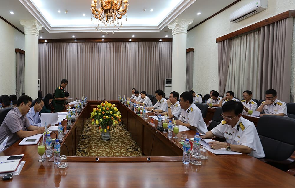 Thường trực Ủy ban Quốc phòng và An ninh Quốc hội khảo sát việc thực hiện chính sách, pháp luật về quốc phòng tại Bộ Tư lệnh Hải quân