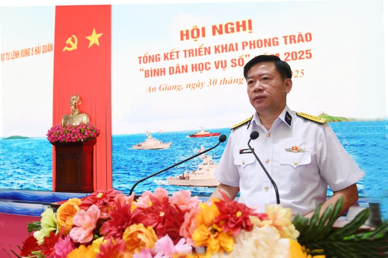 Vùng 5 Hải quân tổng kết phong trào “Bình dân học vụ số” năm 2025