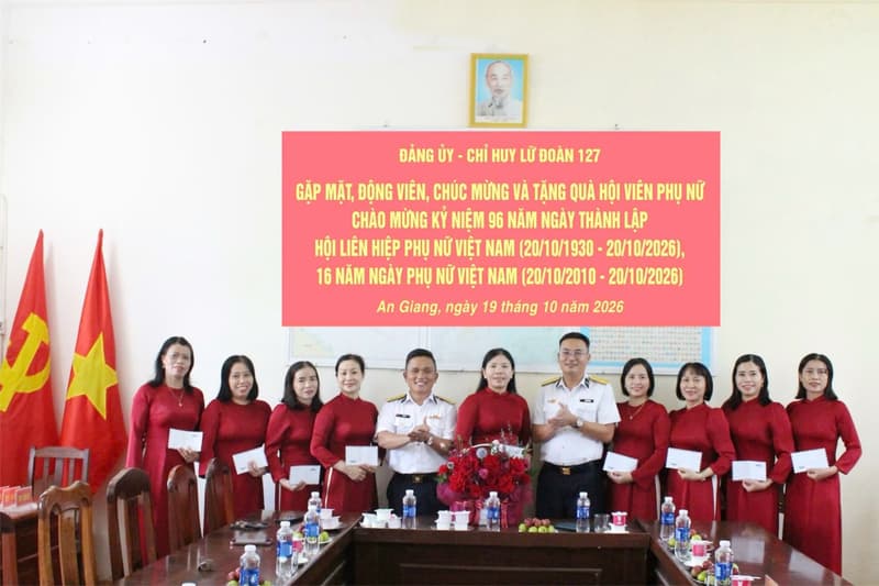 Lữ đoàn 127 gặp mặt cán bộ, hội viên phụ nữ đơn vị