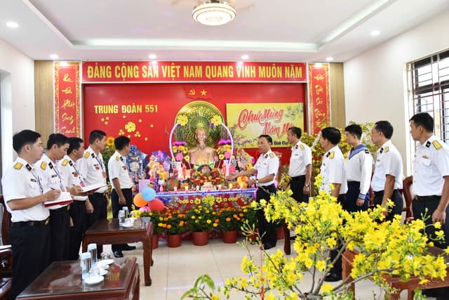 Sôi nổi Hội thi phòng đón xuân Bính Ngọ 2026 tại Vùng 5 Hải quân