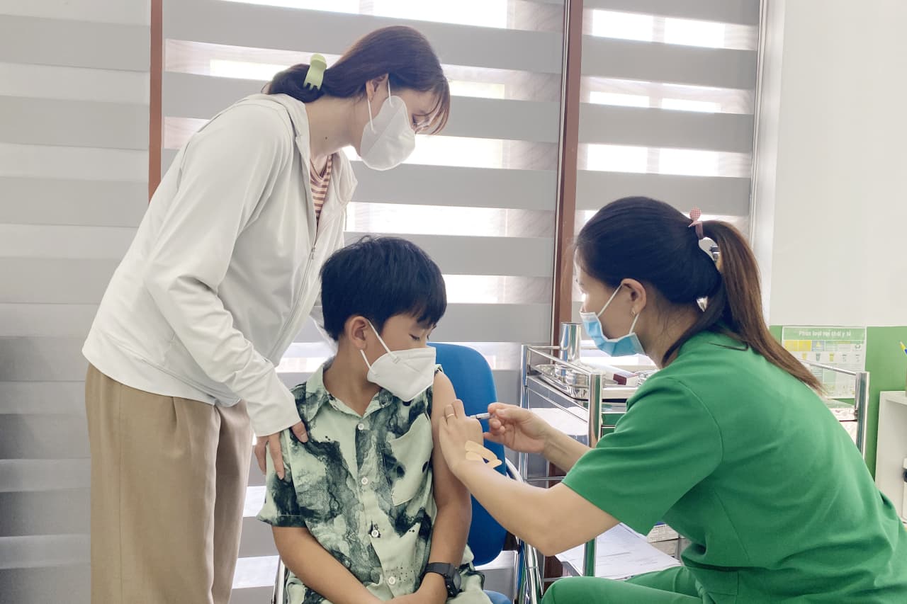 Phú Quốc: Nhu cầu tiêm vắc xin tăng cao sau ca tử vong do viêm não mô cầu