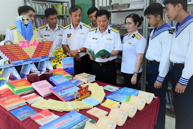 Lan tỏa văn hóa đọc tại Trung đoàn 551