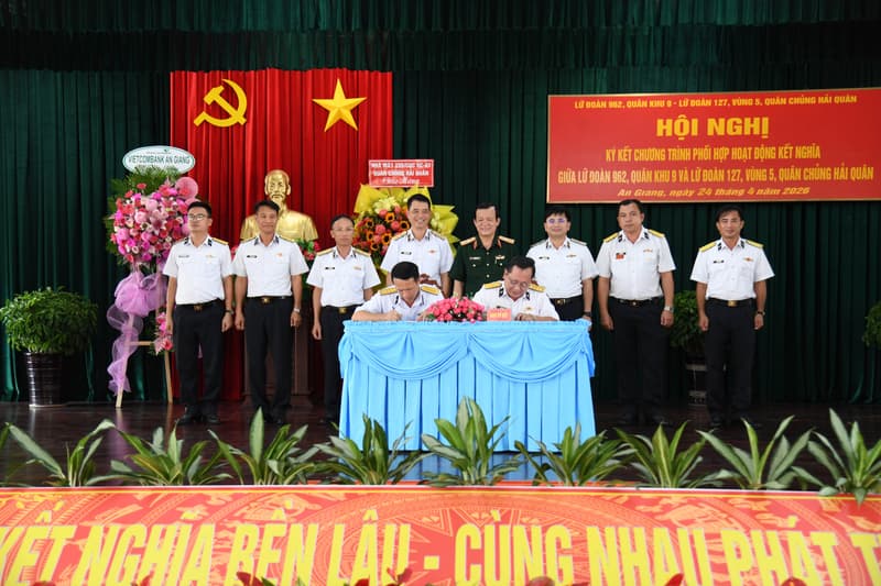 Lữ đoàn 127 và Lữ đoàn 962 ký kết phối hợp hoạt động giai đoạn 2026-2030