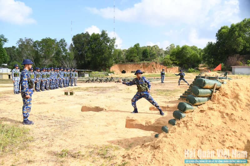 Từng bước trưởng thành trong quân ngũ