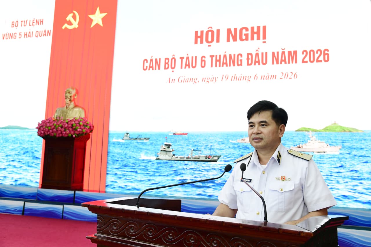 Vùng 5 Hải quân: Hội nghị cán bộ tàu 6 tháng đầu năm 2026