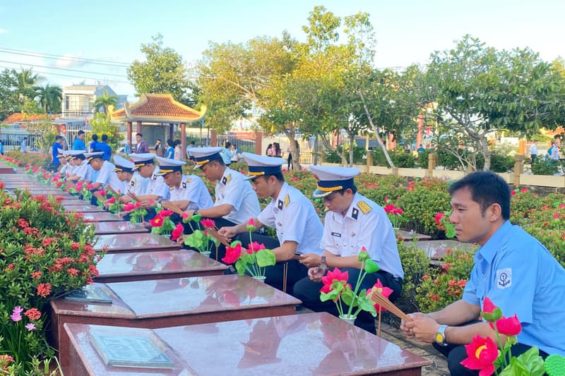 Đoàn cơ sở Nhà máy X55 tổ chức nhiều hoạt động tri ân nhân Ngày Thương binh - Liệt sĩ