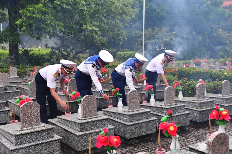 Lữ đoàn 175 tổ chức các hoạt động tri ân dịp kỷ niệm 79 năm Ngày Thương binh - Liệt sĩ