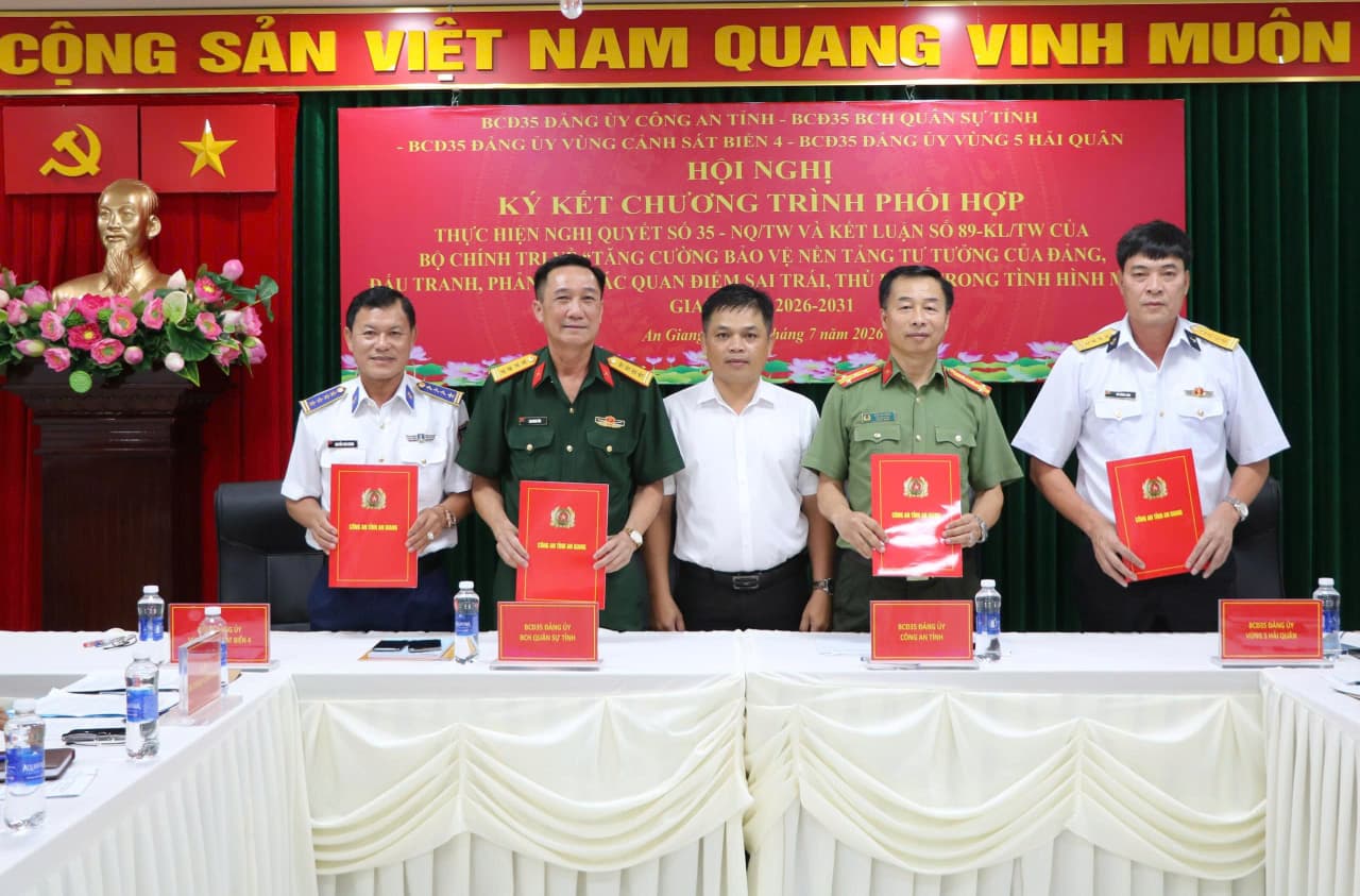 Các đơn vị ký kết phối hợp bảo vệ nền tảng tư tưởng của Đảng