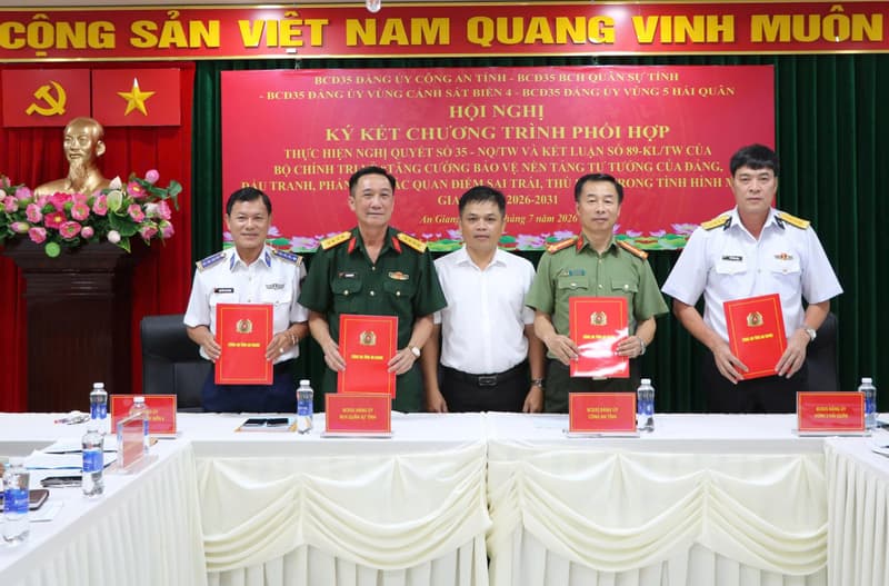 Các đơn vị ký kết phối hợp bảo vệ nền tảng tư tưởng của Đảng