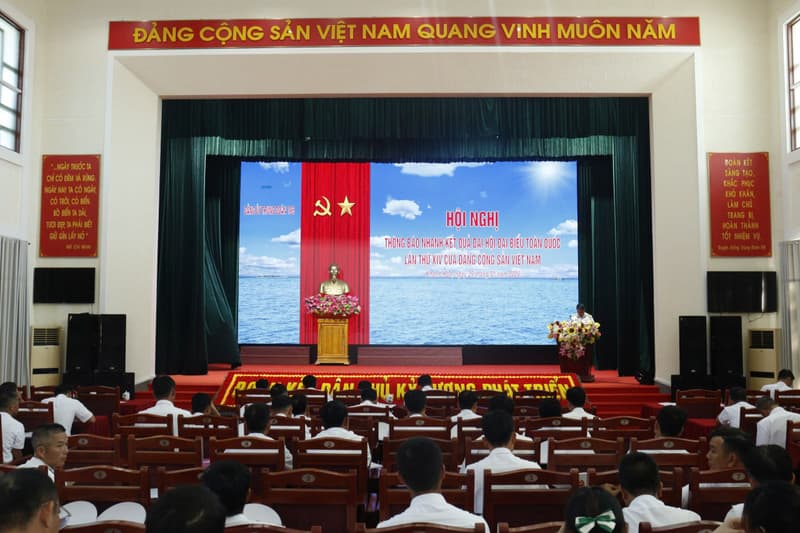 Trung đoàn 196  thông báo nhanh kết quả Đại hội lần thứ XIV của Đảng