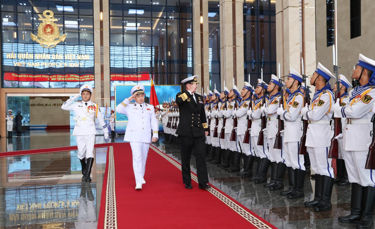 Tư lệnh Hải quân Australia thăm chính thức Hải quân Việt Nam