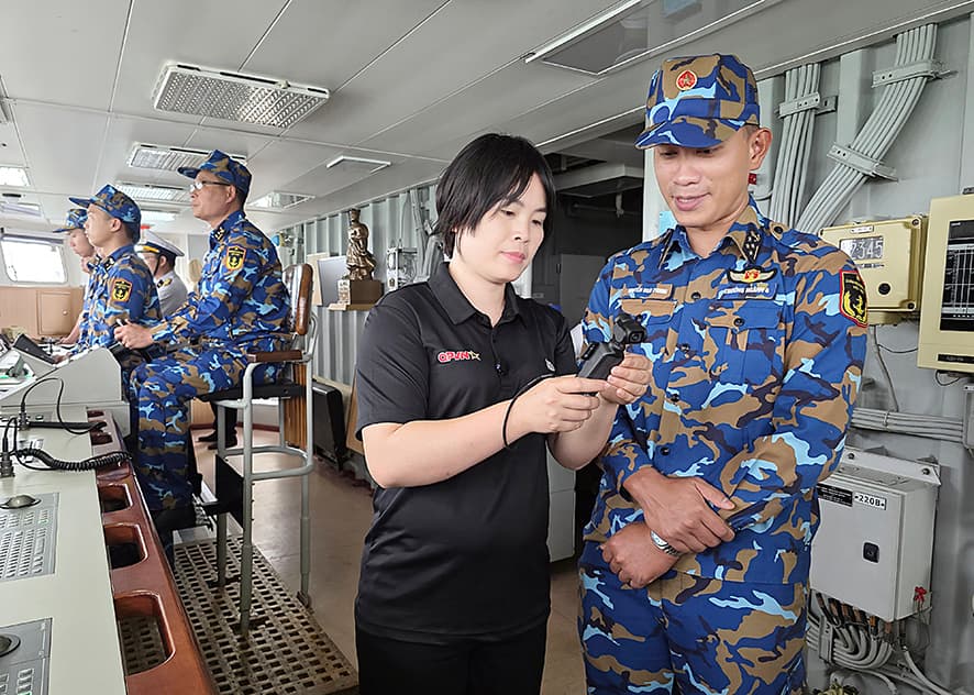 Những "bóng hồng" trên Tàu 016-Quang Trung