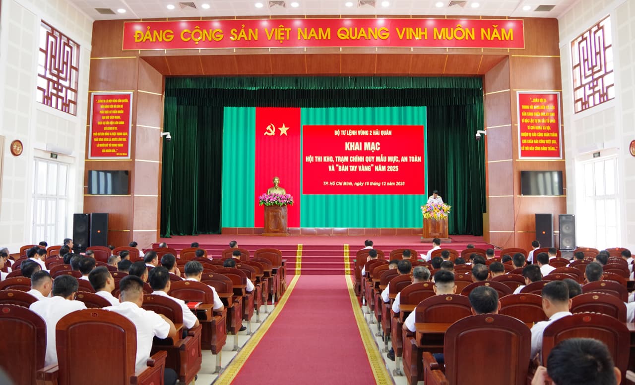 Vùng 2 Hải quân khai mạc Hội thi kho, trạm chính quy mẫu mực, an toàn và “Bàn tay vàng”