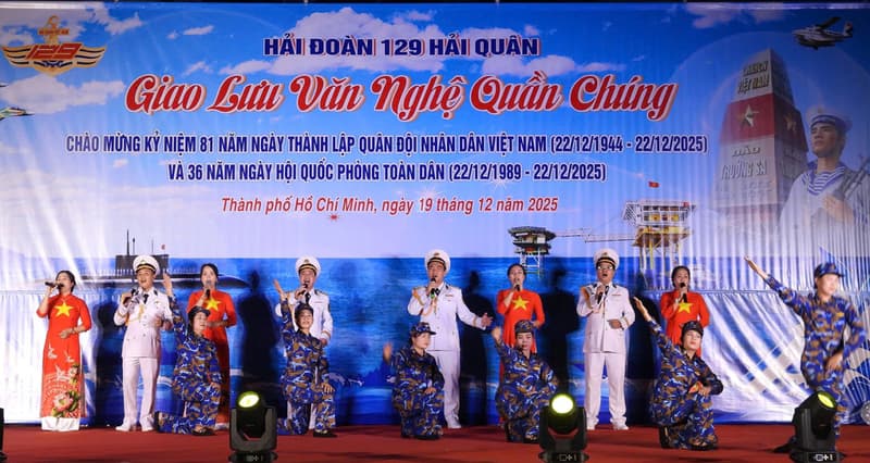 Hải đoàn 129 giao lưu văn nghệ chào mừng ngày 22/12