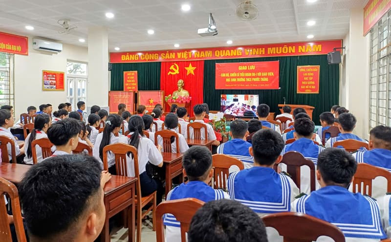 Tiểu đoàn DK1 tổ chức các hoạt động chào mừng Ngày thành lập Quân đội