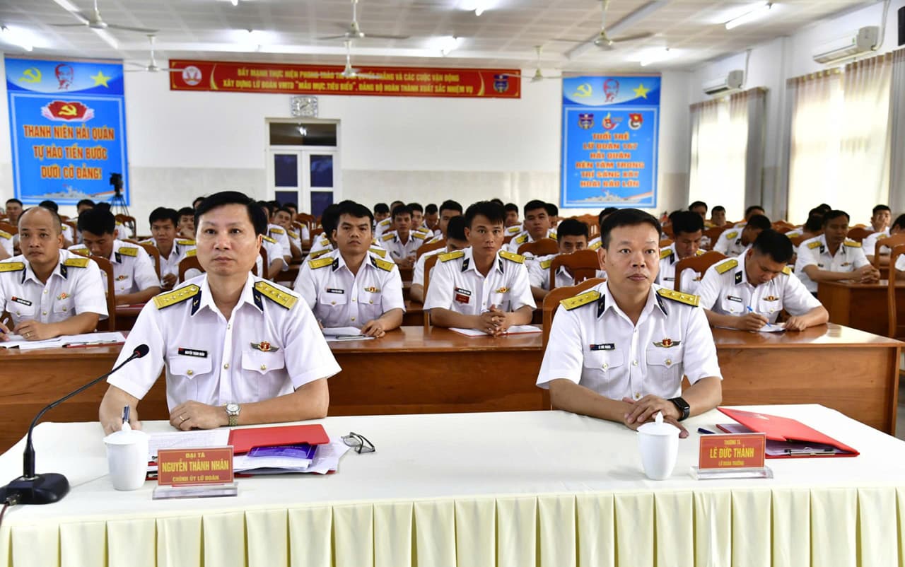 Lữ đoàn 167 tổ chức rút kinh nghiệm công tác quản lý tư tưởng