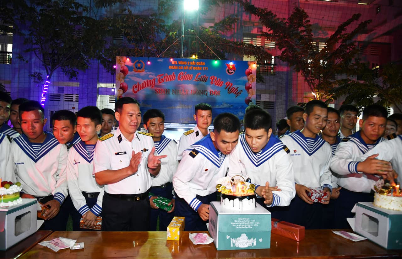 Ấm áp tình đồng đội