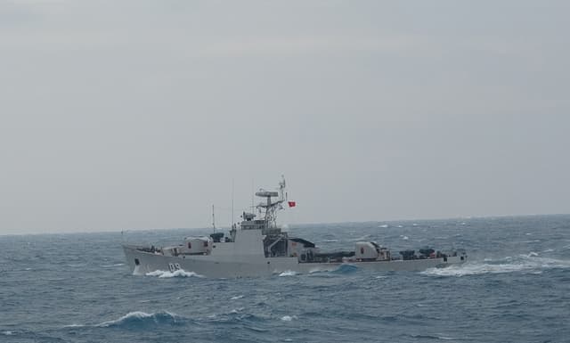 Tàu 09 đến Batam (Indonesia) chuẩn bị tham gia Diễn tập hàng hải ASEAN-Hoa Kỳ