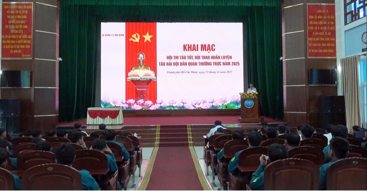 Lữ đoàn 171: Khai mạc Hội thi tàu tốt và Hội thao huấn luyện tàu Hải đội Dân quân thường trực