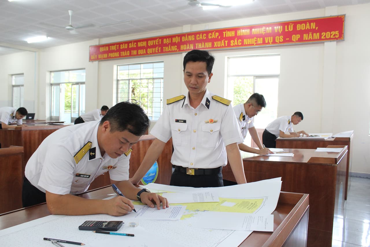 Lữ đoàn 171 tổ chức Hội thao chuyên ngành hàng hải năm 2025