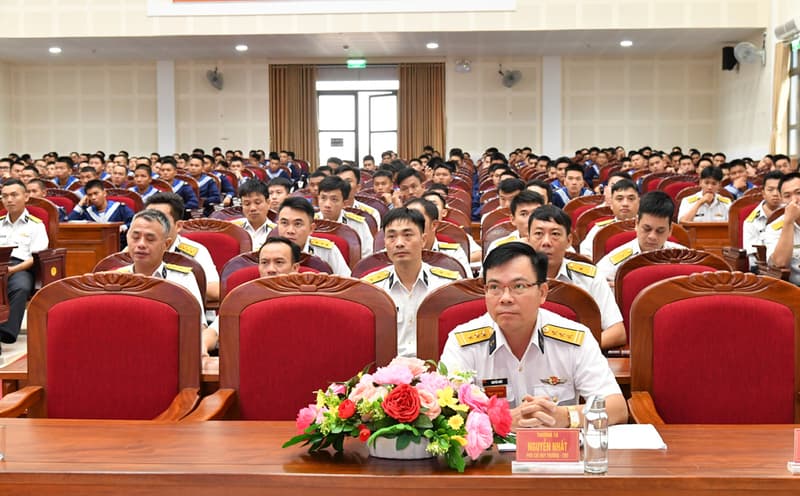 Trung tâm Huấn luyện Vùng 2 tổ chức sinh hoạt chính trị tư tưởng