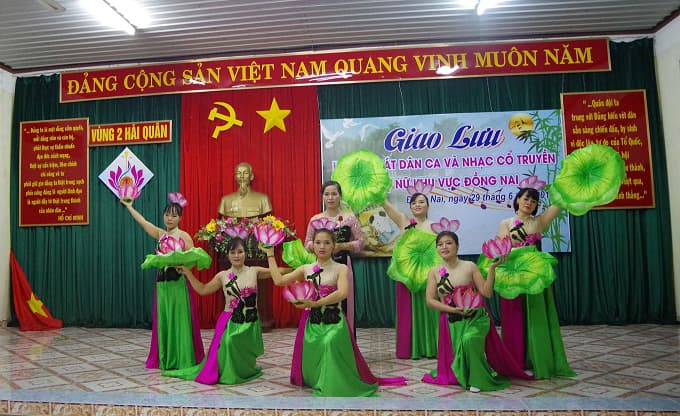 Vùng 2 Hải quân: Giao lưu hát ru, hát dân ca và âm nhạc cổ truyền