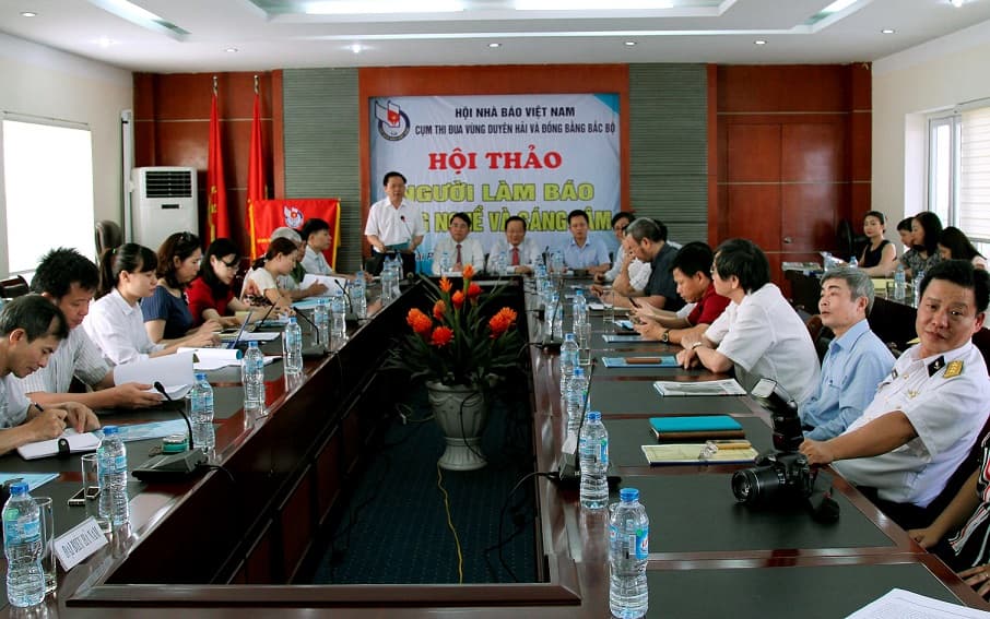 Hội thảo “Người làm báo vững nghề và sáng tâm”