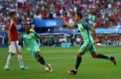 Ronaldo giúp Bồ Đào Nha vượt qua vòng bảng