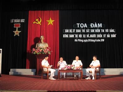 Lữ đoàn Thông tin 602 tọa đàm cán bộ, sĩ quan trẻ