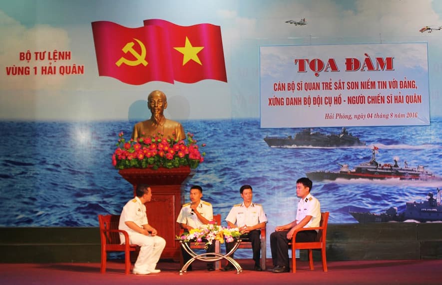 Vùng 1 Hải quân: Tọa đàm cán bộ, sĩ quan trẻ và thi cán bộ đoàn giỏi