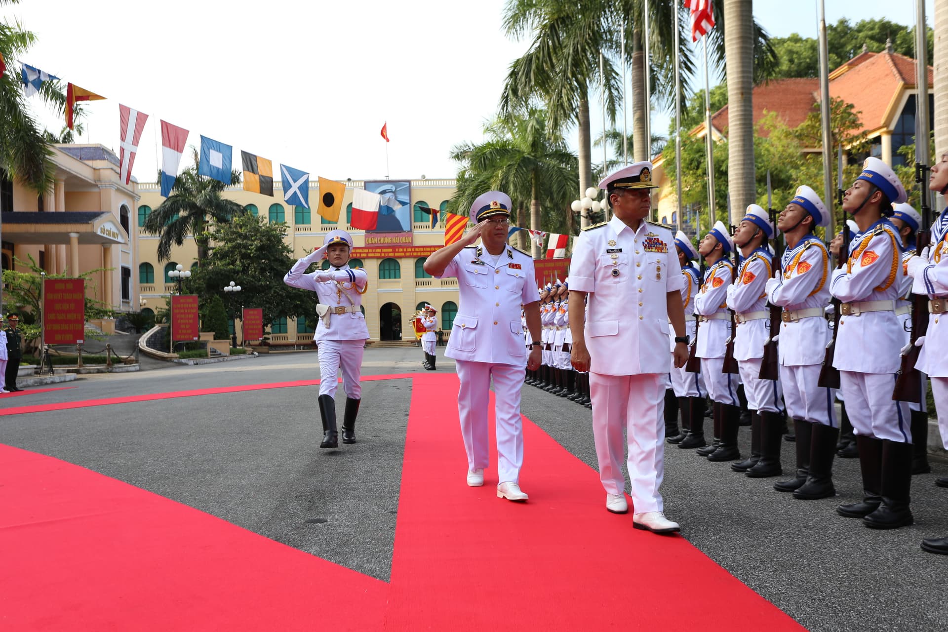 Tư lệnh Hải quân Hoàng gia Malaysia thăm Hải quân nhân dân Việt Nam