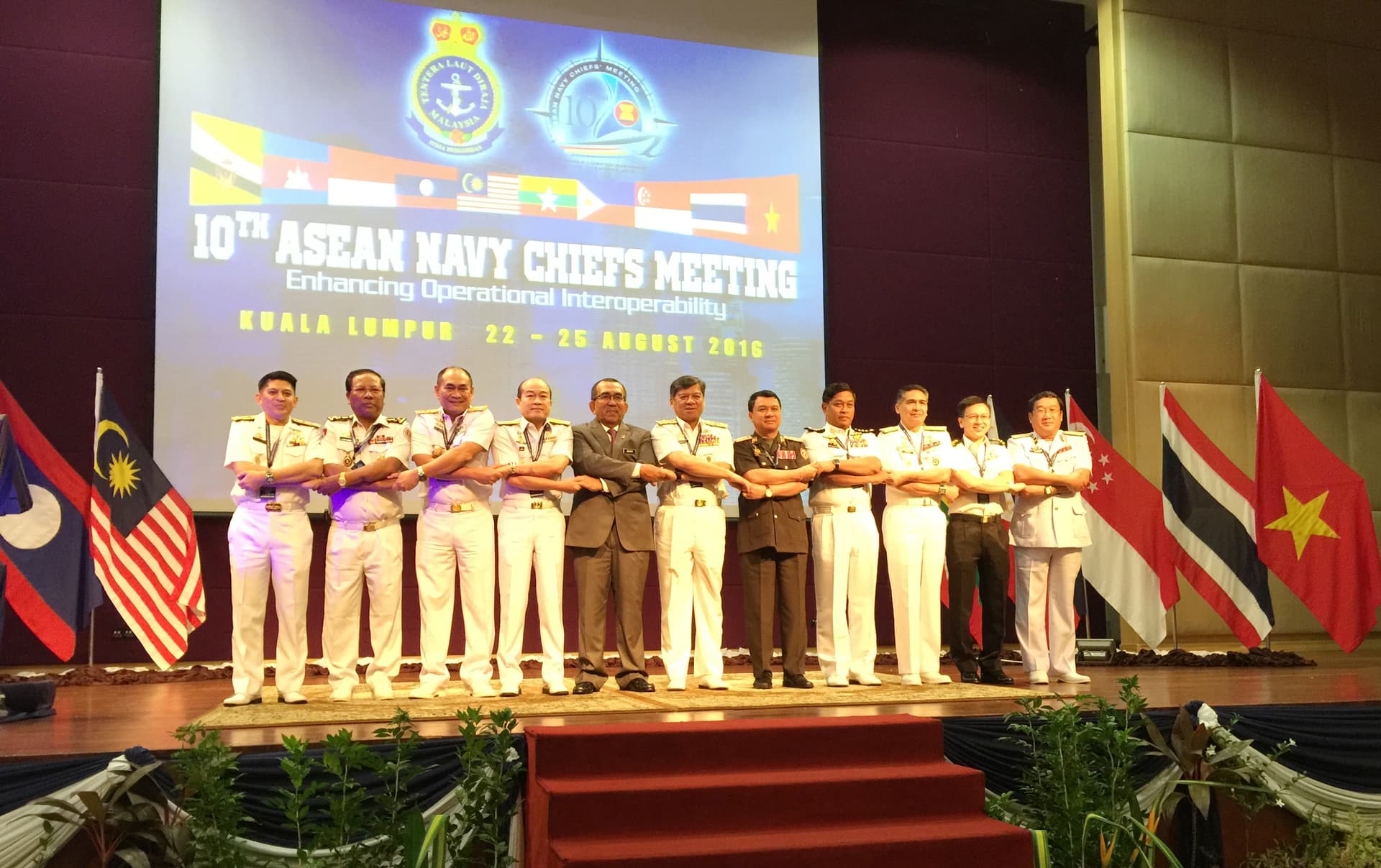Chuẩn Đô đốc Phạm Hoài Nam: Tham dự Hội nghị Tư lệnh Hải quân ASEAN lần 10