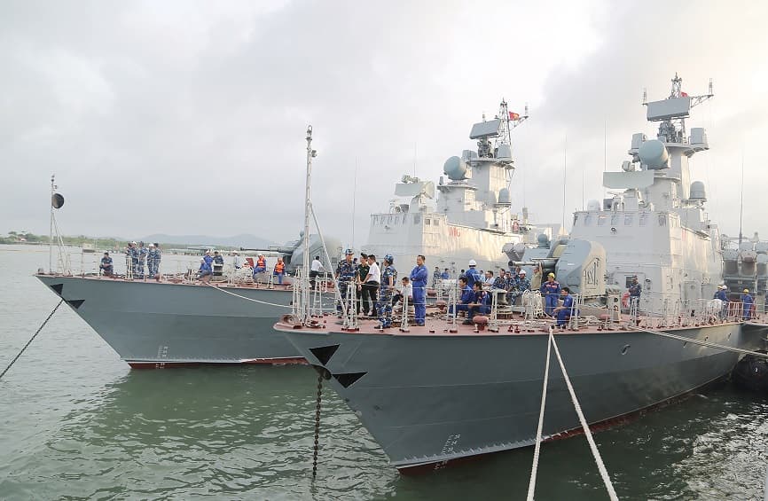 Nghiệm thu 2 tàu tên lửa M5 và M6