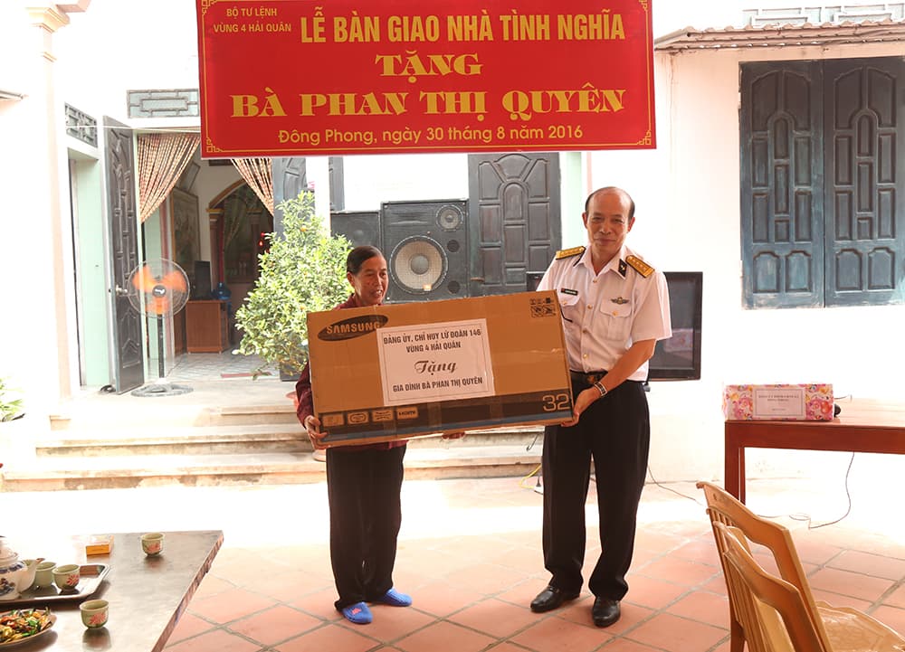 Lữ đoàn 146, Vùng 4 Hải quân: Khánh thành và bàn giao nhà tình nghĩa